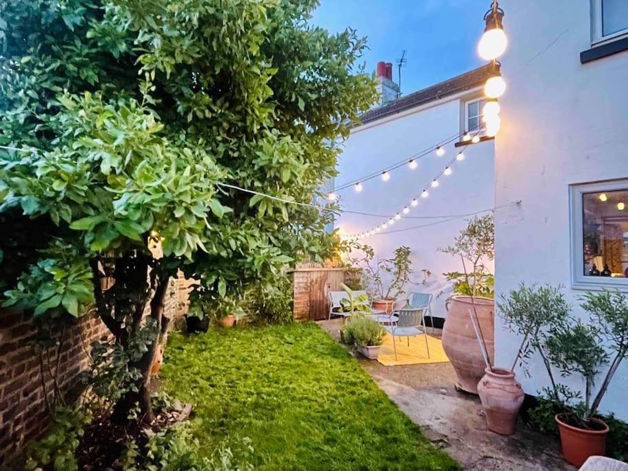 Northdene Cottage - Cosy Old Fisherman'S Cottage Two Mins From Sea - Free Parking - Wood Burning Stove - Roll Top Bath - Dog Friendly Deal Exterior foto